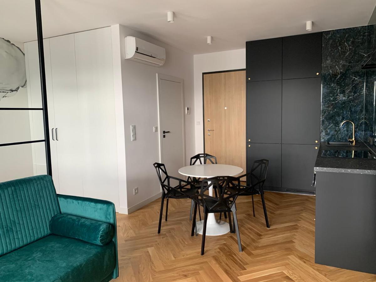 Apartamenty Wola Goleszowska وارسو المظهر الخارجي الصورة